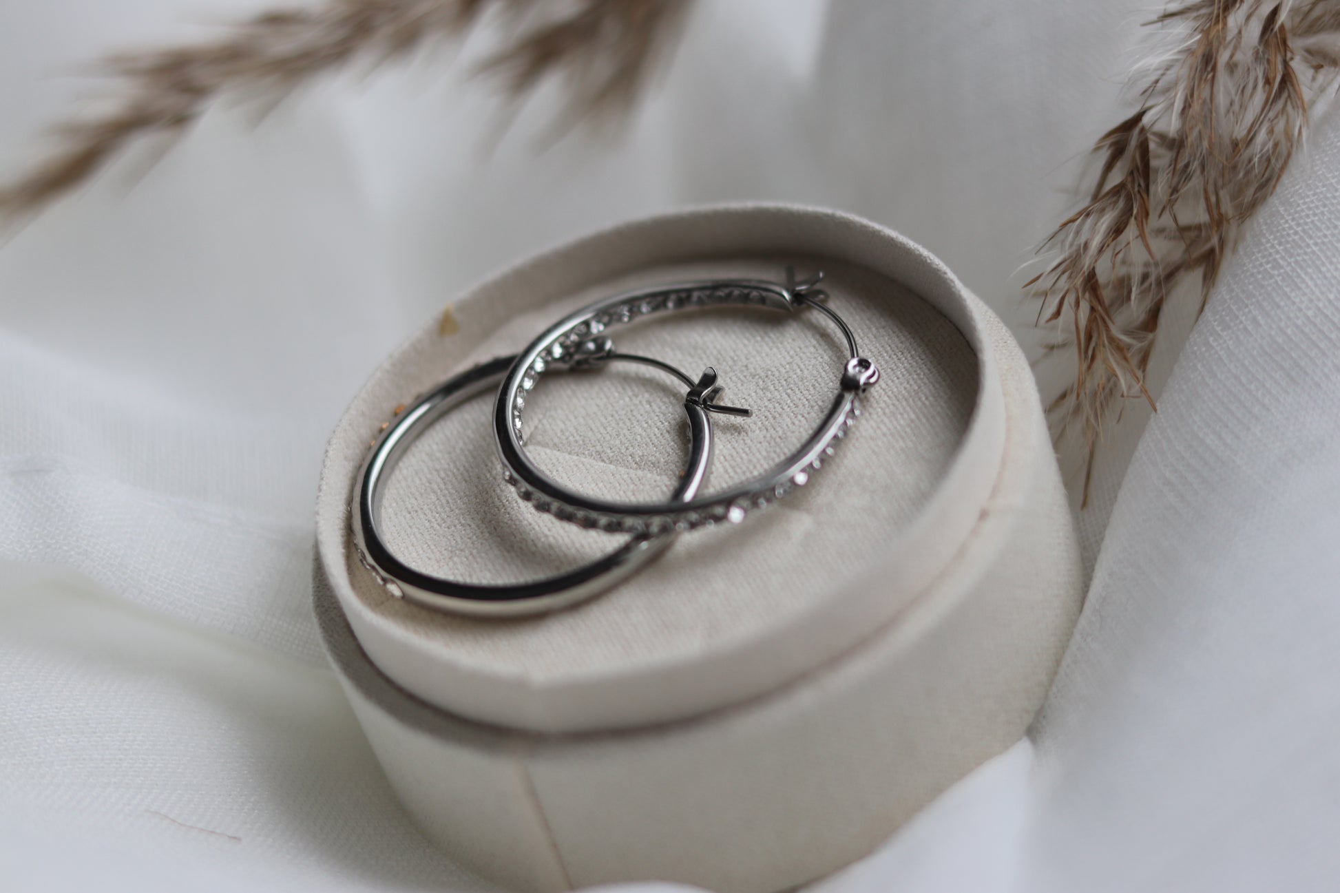 Sølv hoops fra siden