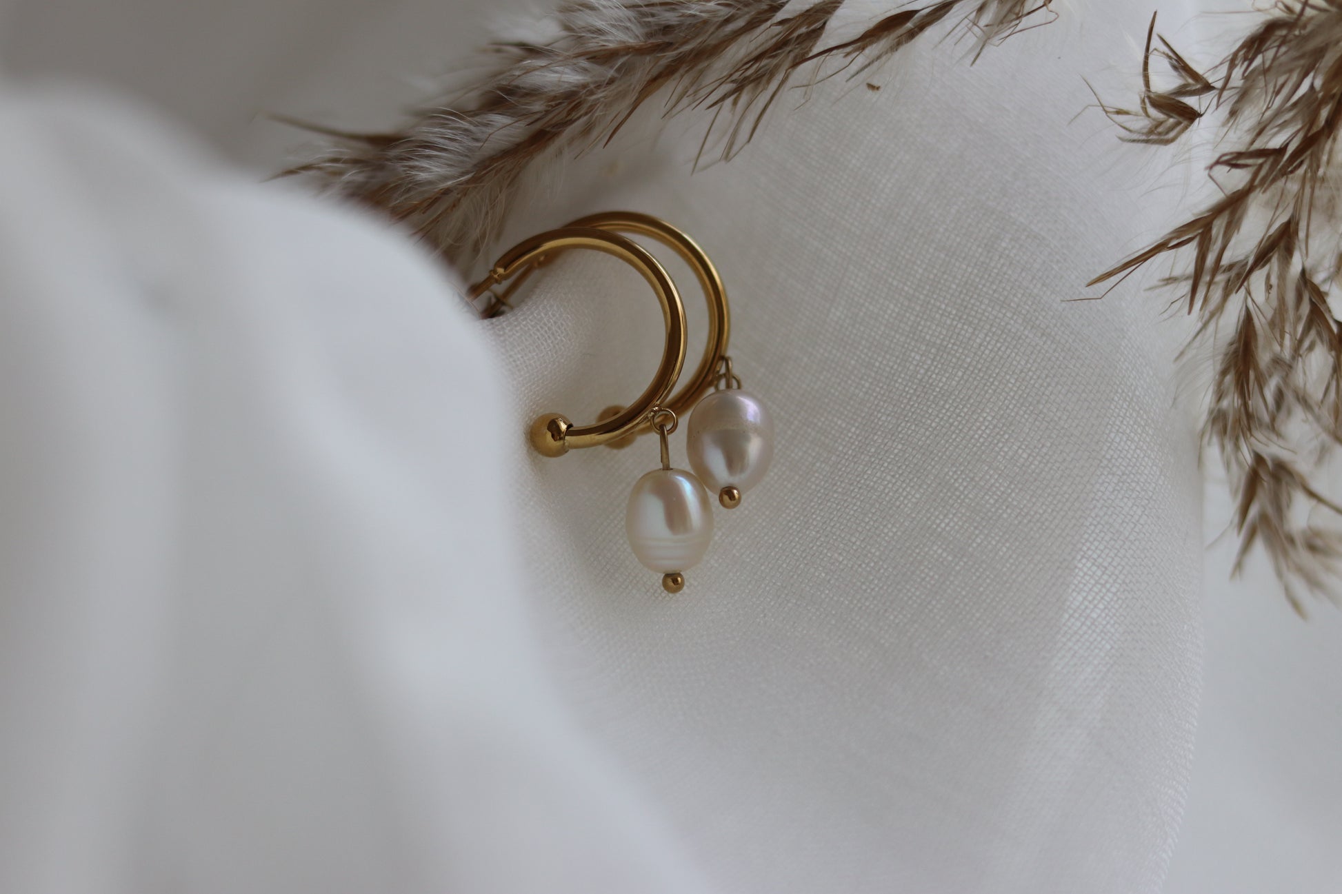 Pearl hoops fra siden guld