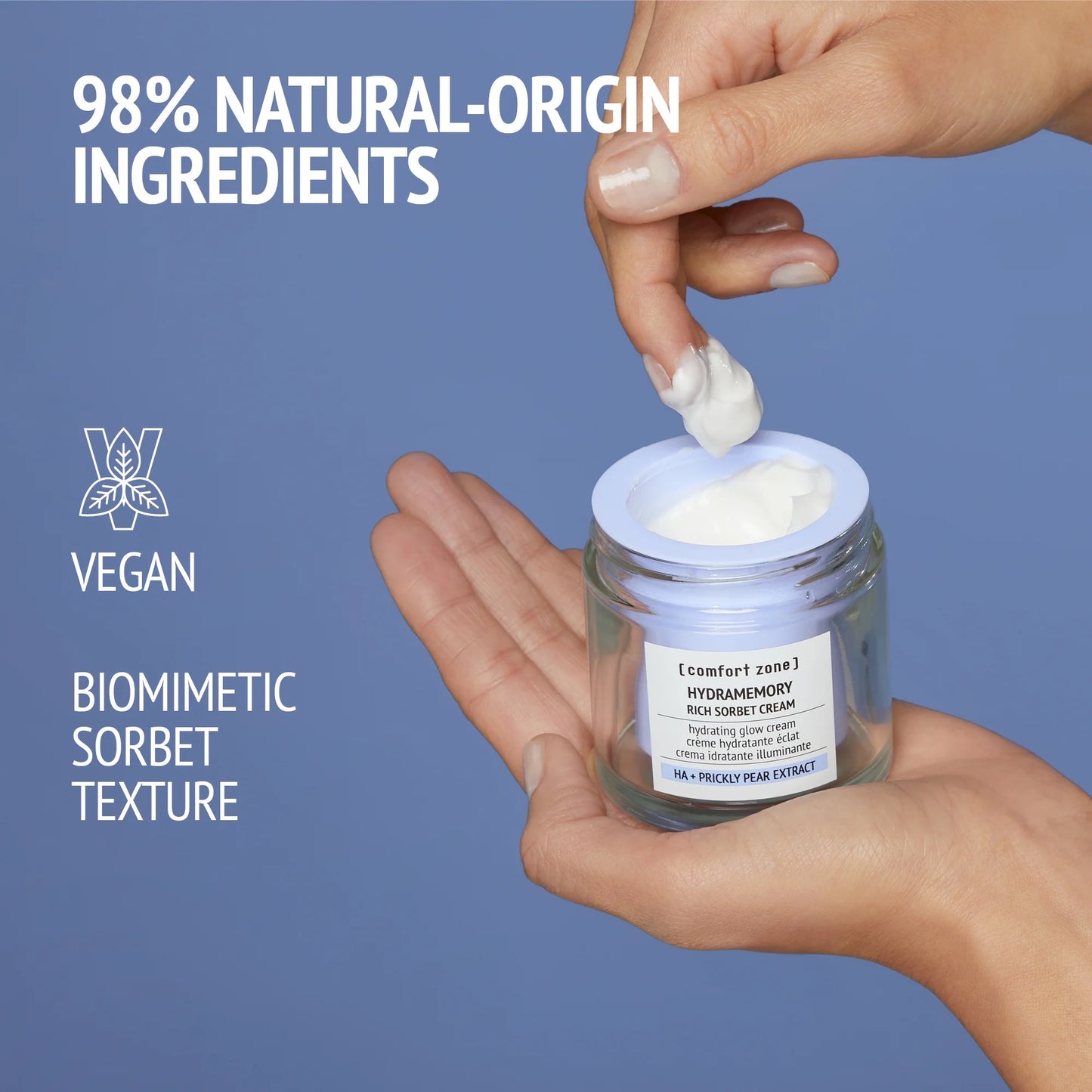 omfort Zone Hydramemory Rich Sorbet Cream 50 ml - Intensiv fugtgivende ansigtscreme med sorbet-lignende tekstur. Vegansk formel med antioxidanter der beskytter huden mod miljømæssige stressfaktorer. Elegant hvid beholder med hvidt låg