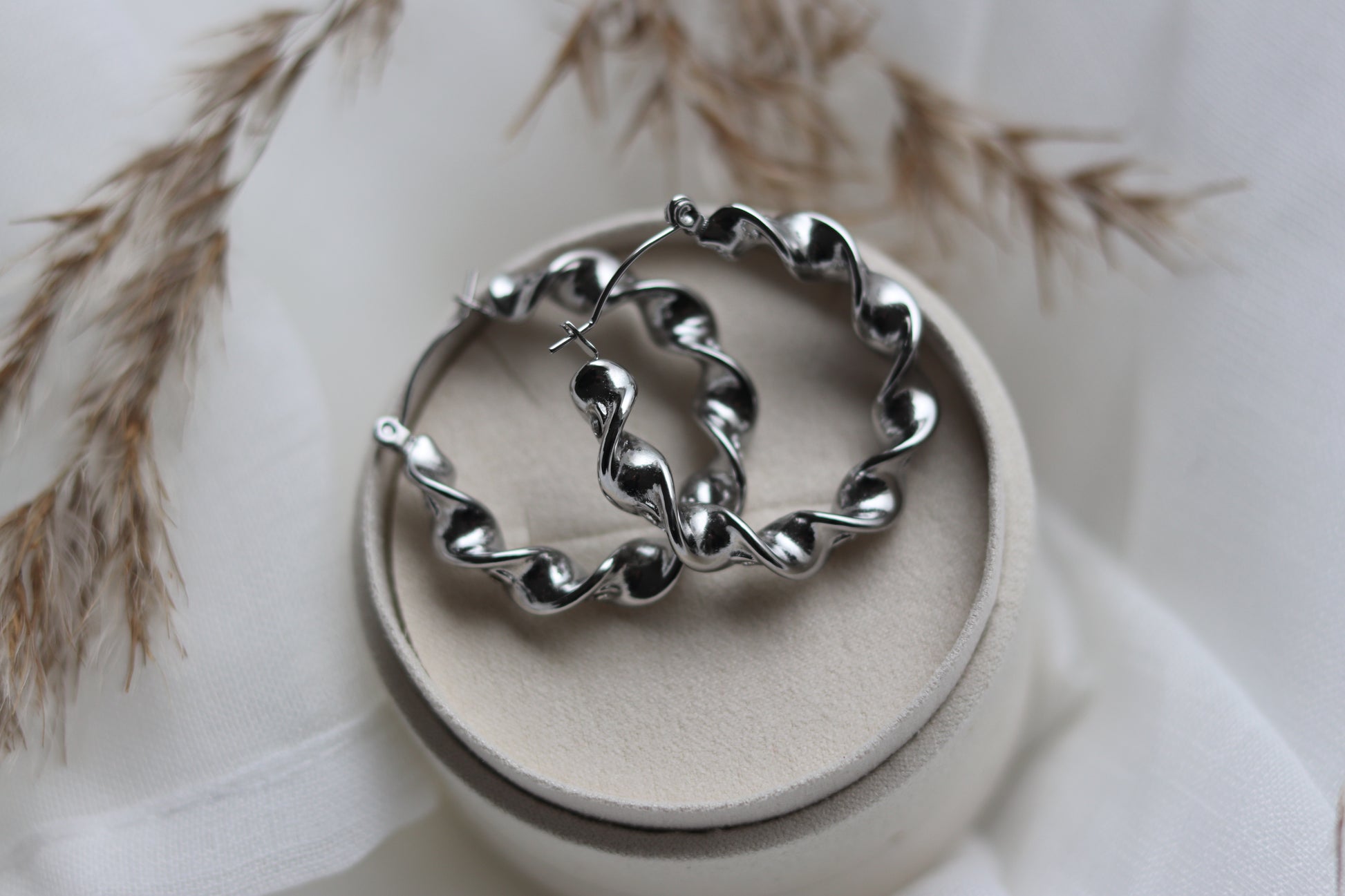 Sølv hoops fra siden