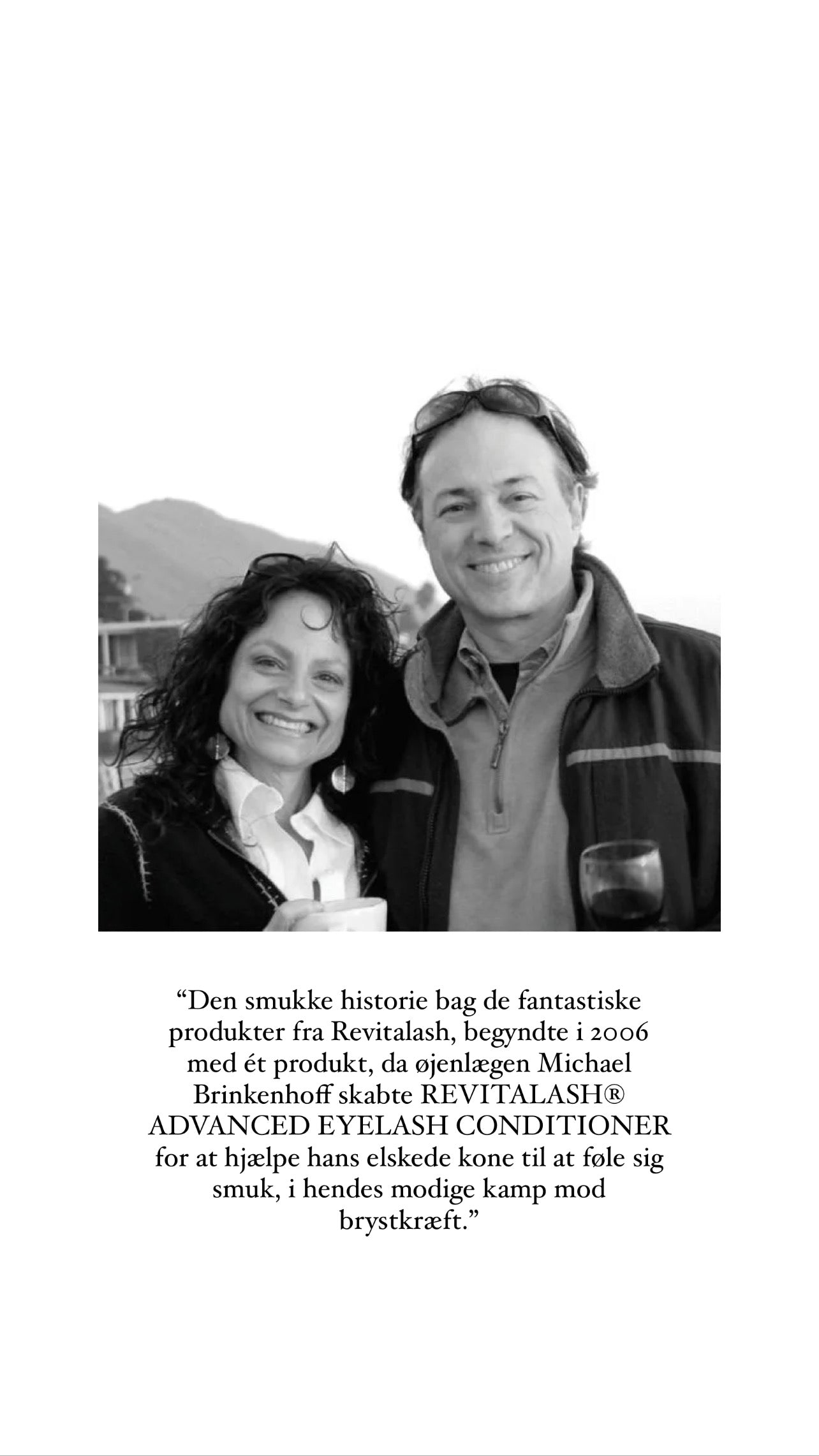 Revitalash Advanced Øjenvippe Serum - prisvindende, klinisk testet vippeserum der styrker, forlænger og fortykker naturlige øjenvipper. Udviklet af øjenlæger med en patenteret BioPeptin Complex®, peptider og botaniske ekstrakter, der nærer og beskytter vipperne mod skader og ældning. Nem applikation med præcisionsbørste, kun én gang dagligt. Giver synlige resultater inden for 4-6 uger med fyldigere, sundere og mere dramatiske vipper. Oftalmologisk testet og velegnet til kontaktlinsebrugere