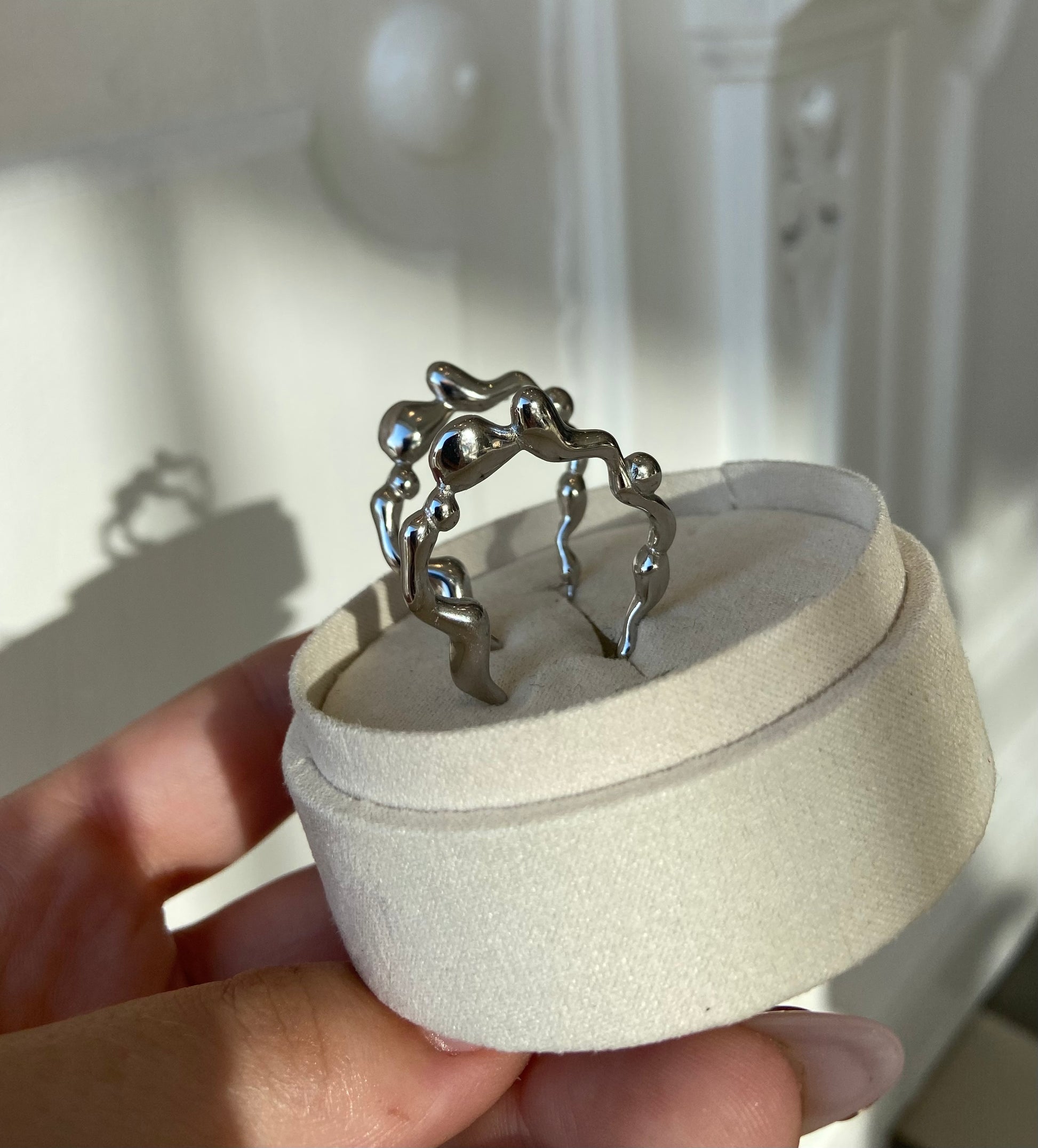 Sølv hopps fra siden