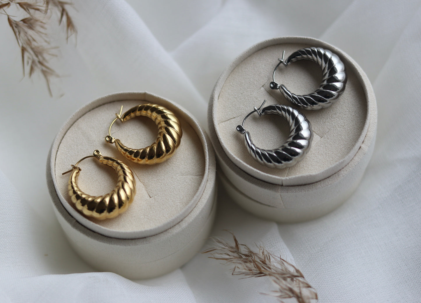 Vally øreringe fra siden