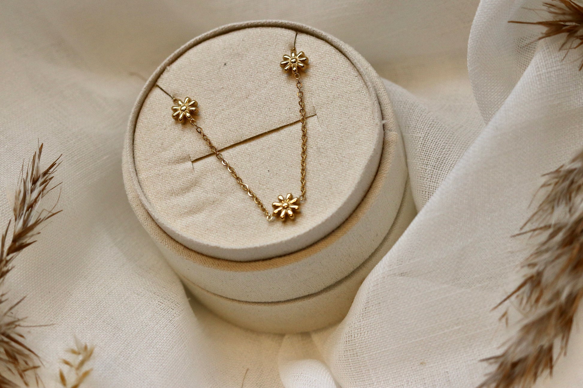 Guld blomster halskæde