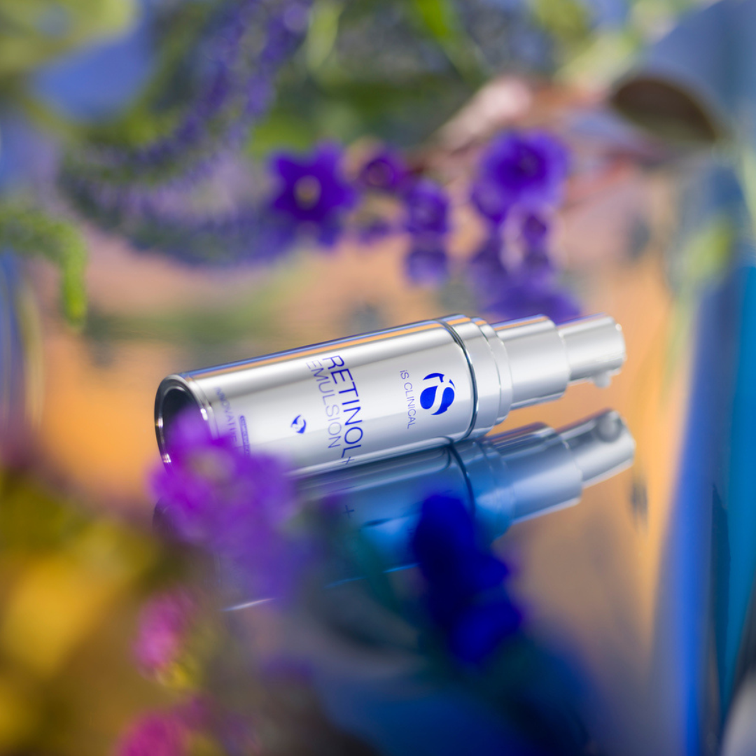 Retinol+ Emulsion 0.3 fra IS Clinical - Avanceret anti-aging hudplejeprodukt med 0,3% retinol der reducerer fine linjer, forbedrer hudtekstur og giver en jævn hudtone.