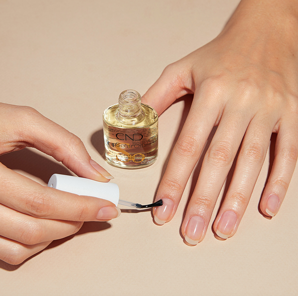 CND neglebåndsolie lille størrelse anvendelse
