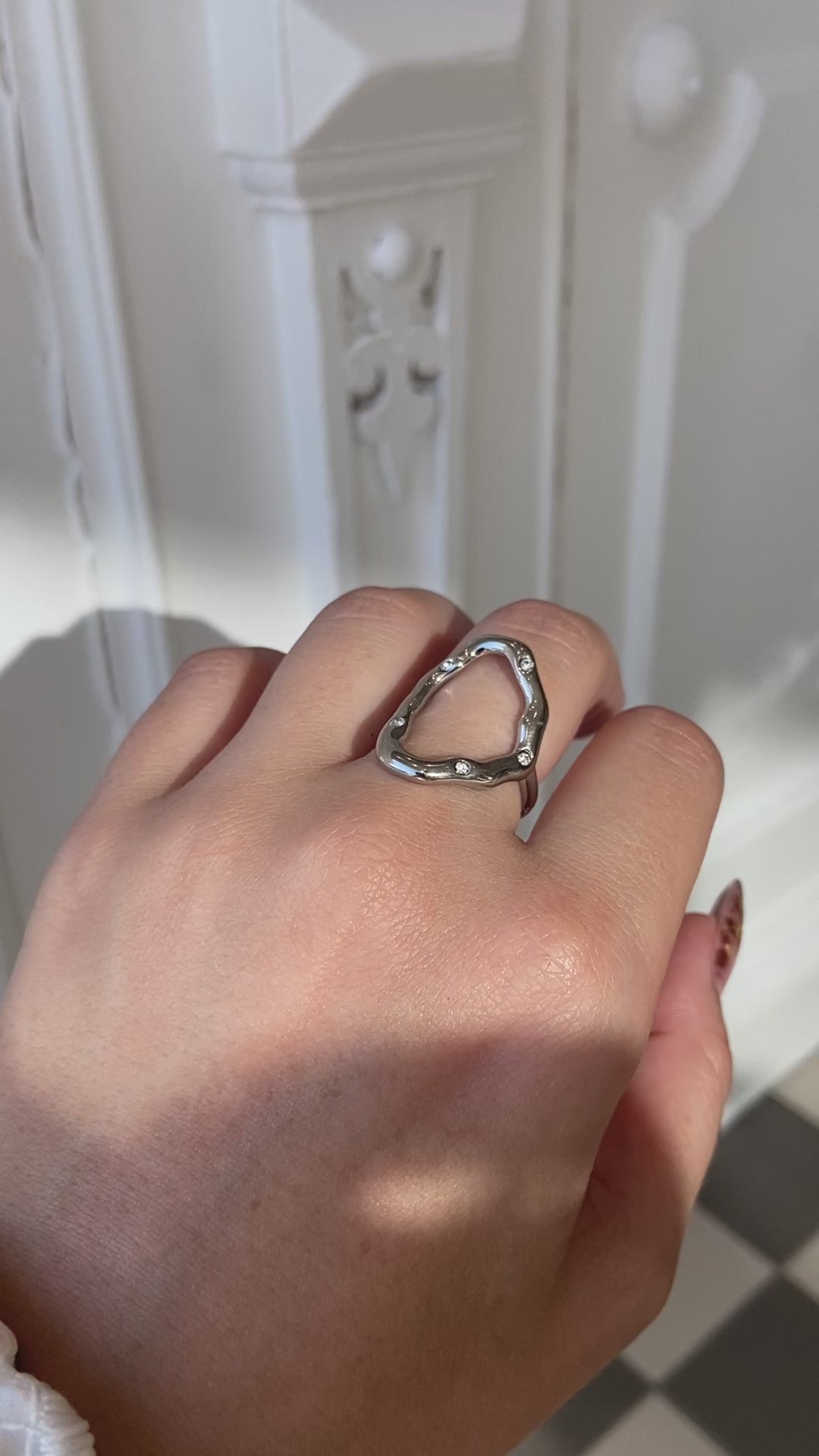 Shine ring på video