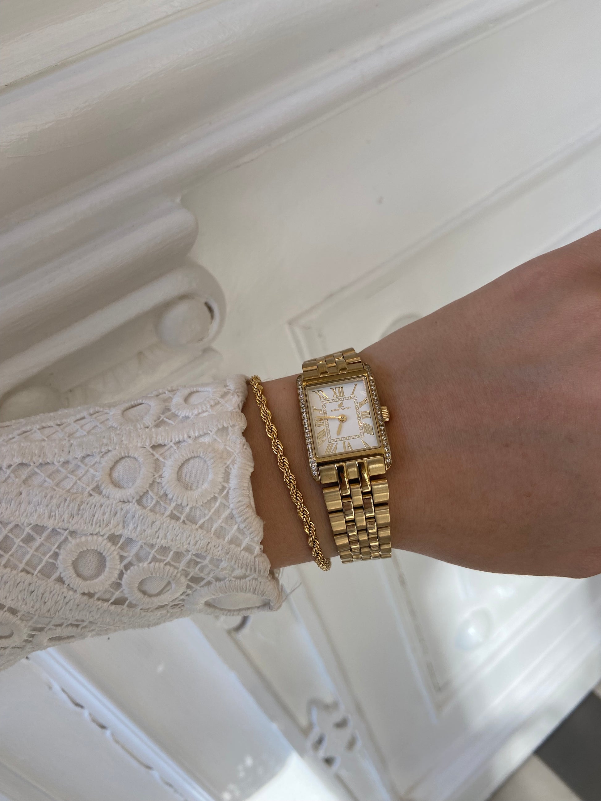 Guld armbånd