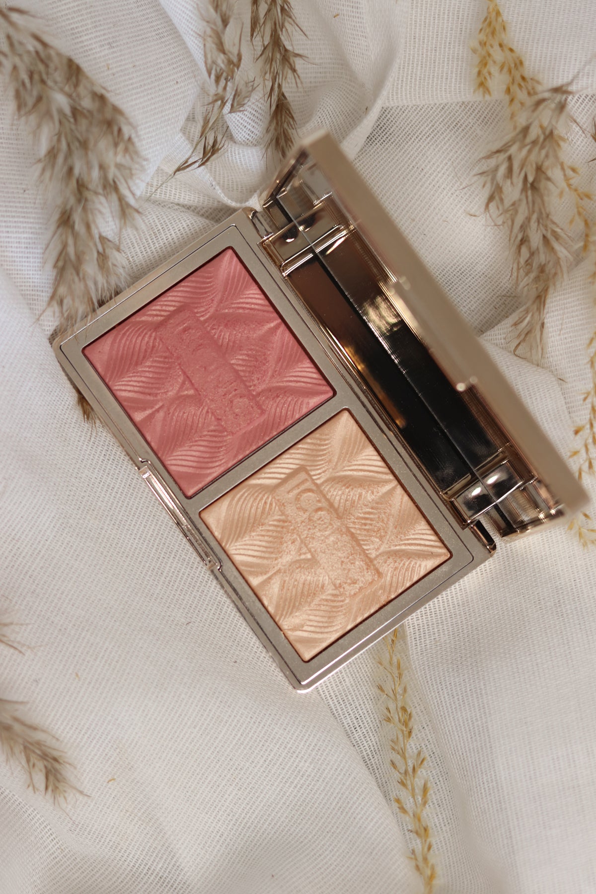 Blush og highlight produkt i rose