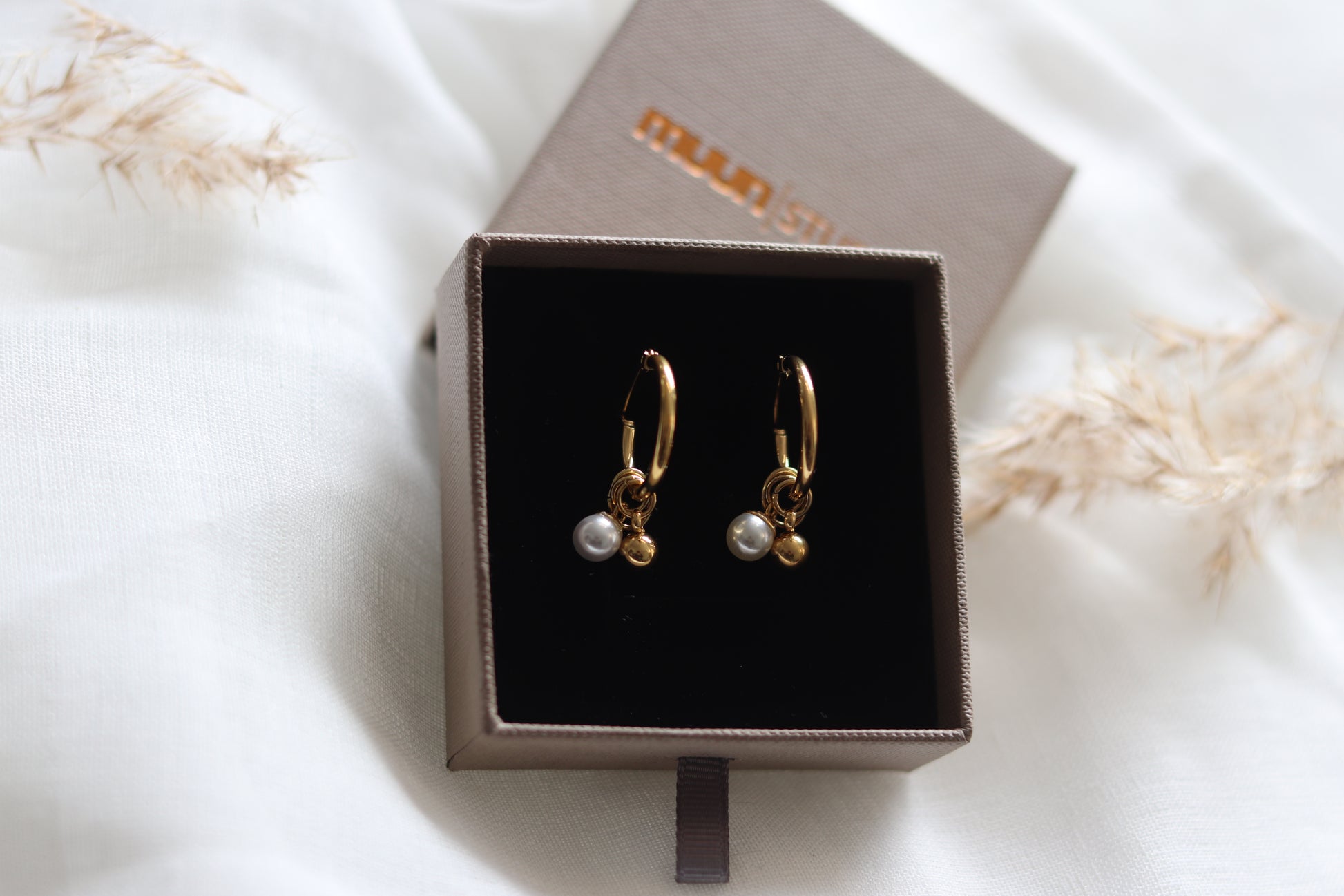 Guld perleøringe, hoops